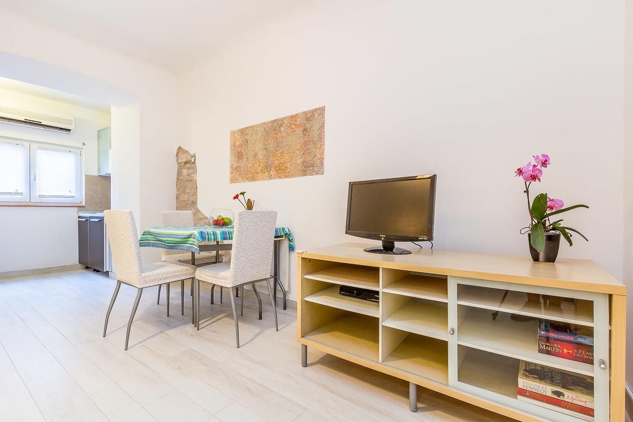 Apartment Rustico プーラ エクステリア 写真