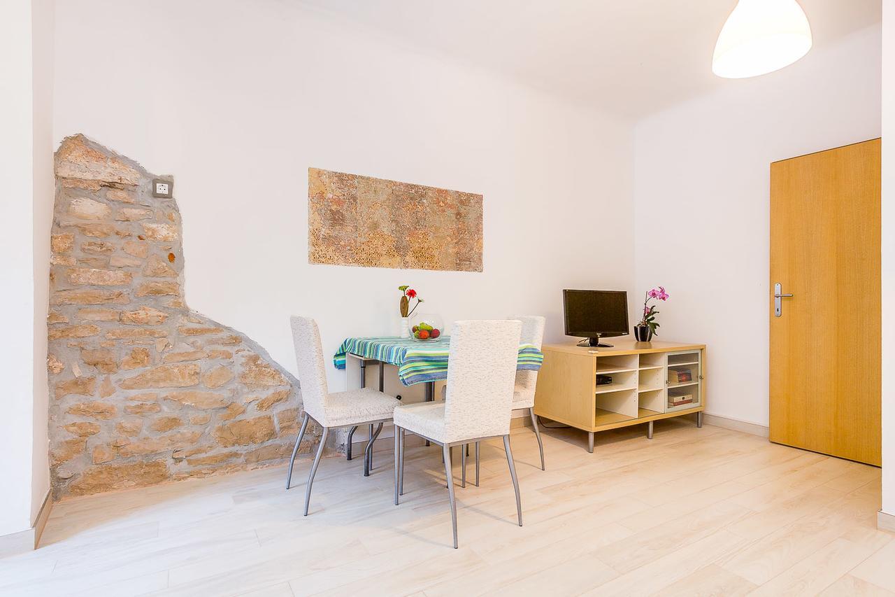 Apartment Rustico プーラ エクステリア 写真