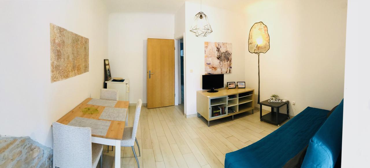 Apartment Rustico プーラ エクステリア 写真