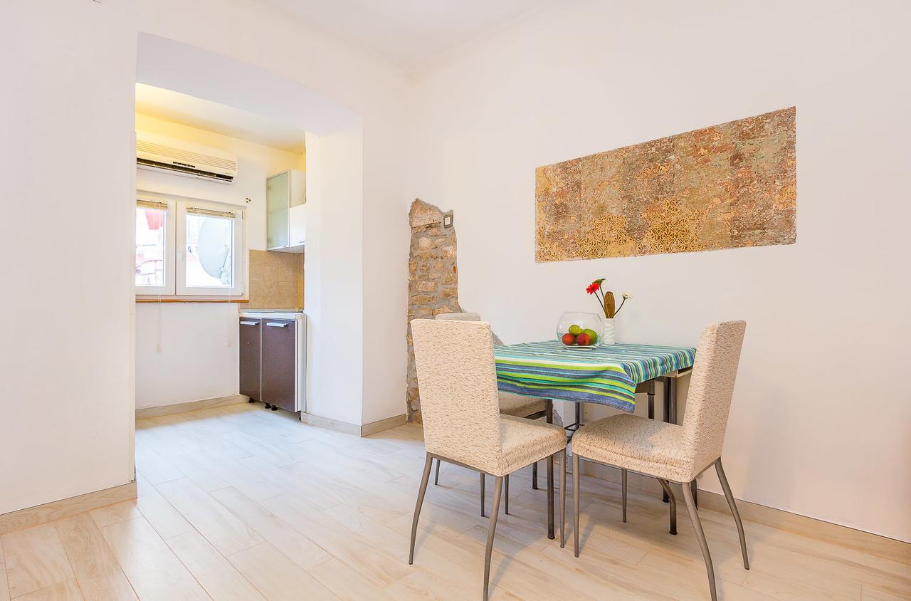 Apartment Rustico プーラ エクステリア 写真
